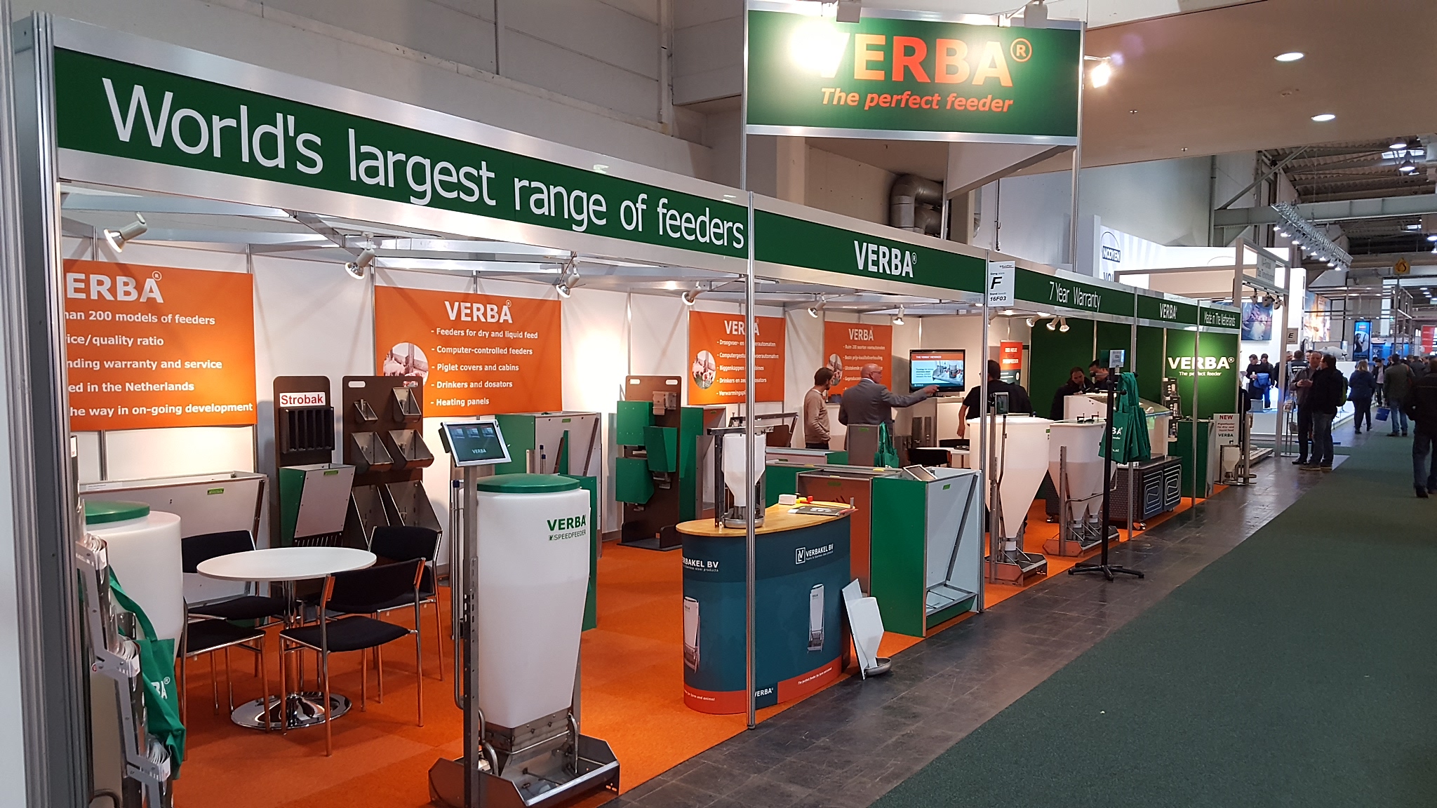 Comederos en el stand de Eurotier
