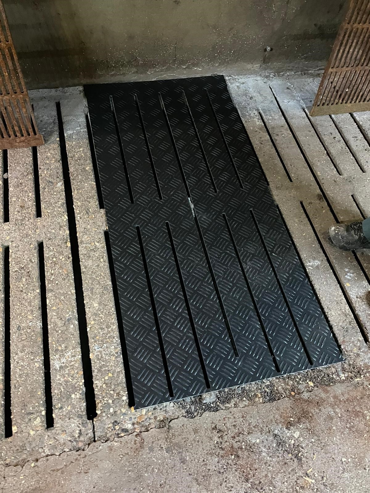 Placa de PE para rejilla de hormigón